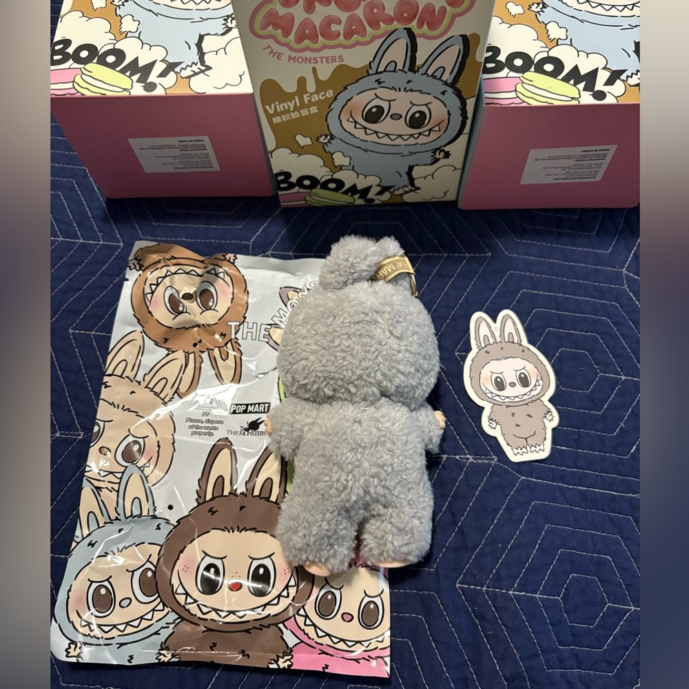 POP MART Exciting Macron The Monsters Labubu - Sesame Bean - Picture 3 of 6